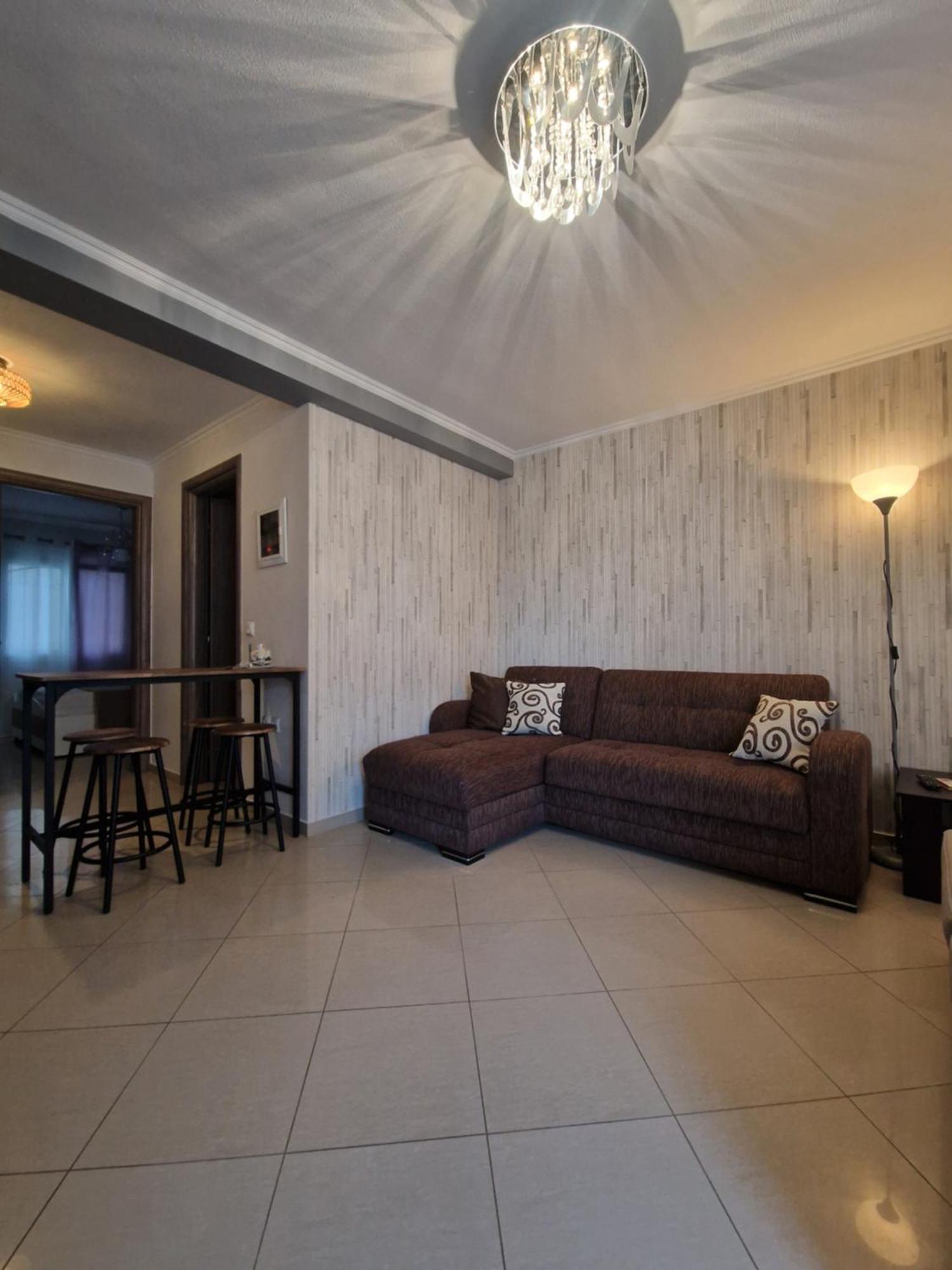 Iro Apartments Néa Péramos Buitenkant foto